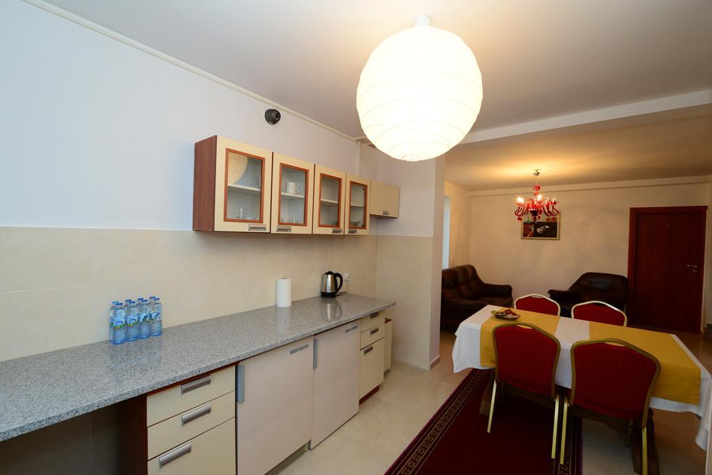 B&B Airport Modlin Nowy Dwor Mazowiecki Ngoại thất bức ảnh