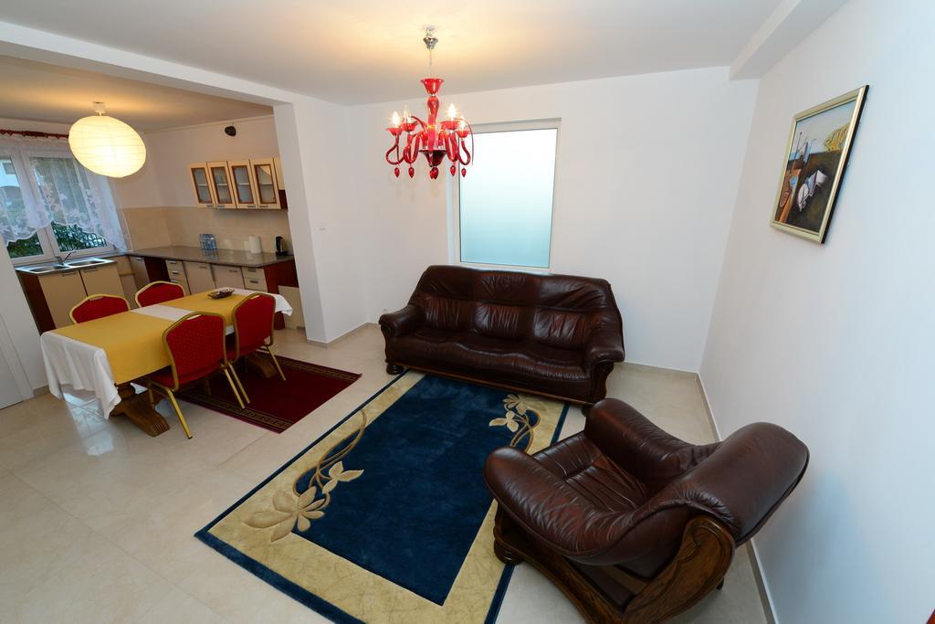 B&B Airport Modlin Nowy Dwor Mazowiecki Ngoại thất bức ảnh