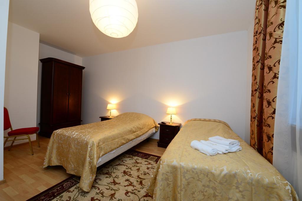 B&B Airport Modlin Nowy Dwor Mazowiecki Phòng bức ảnh