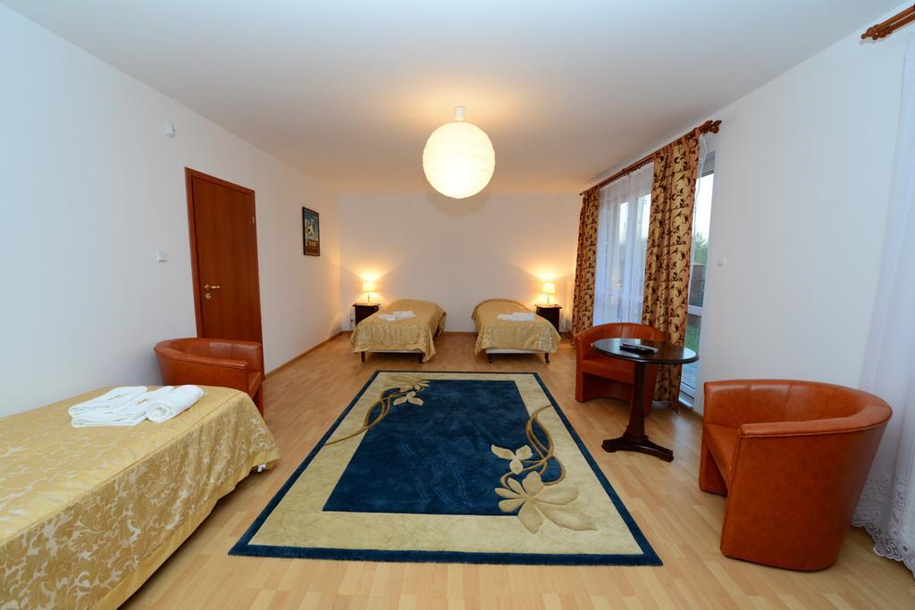 B&B Airport Modlin Nowy Dwor Mazowiecki Phòng bức ảnh
