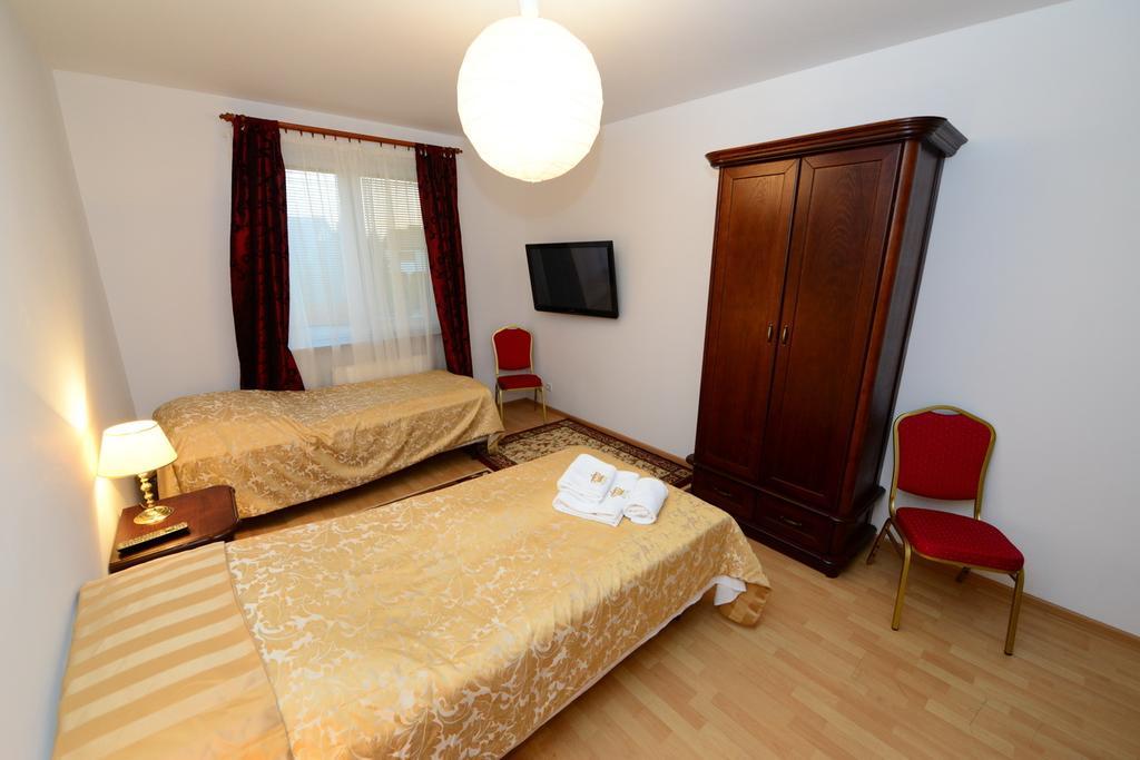 B&B Airport Modlin Nowy Dwor Mazowiecki Phòng bức ảnh